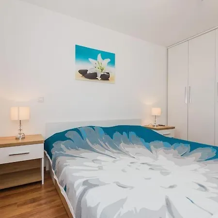 Seaside Luxury With A Swimming Pool Supetar, Brac - 12371 *