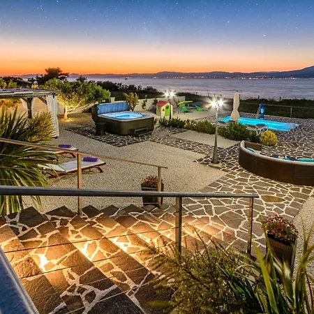 Seaside Luxury With A Swimming Pool Supetar, Brac - 12371 *