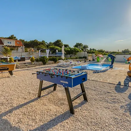 别墅 Seaside Luxury With A Swimming Pool Supetar, Brac - 12371
