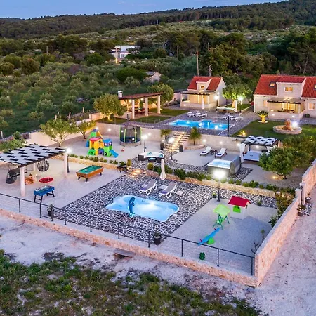 Villa Seaside Luxury With A Swimming Pool Supetar, Brac - 12371